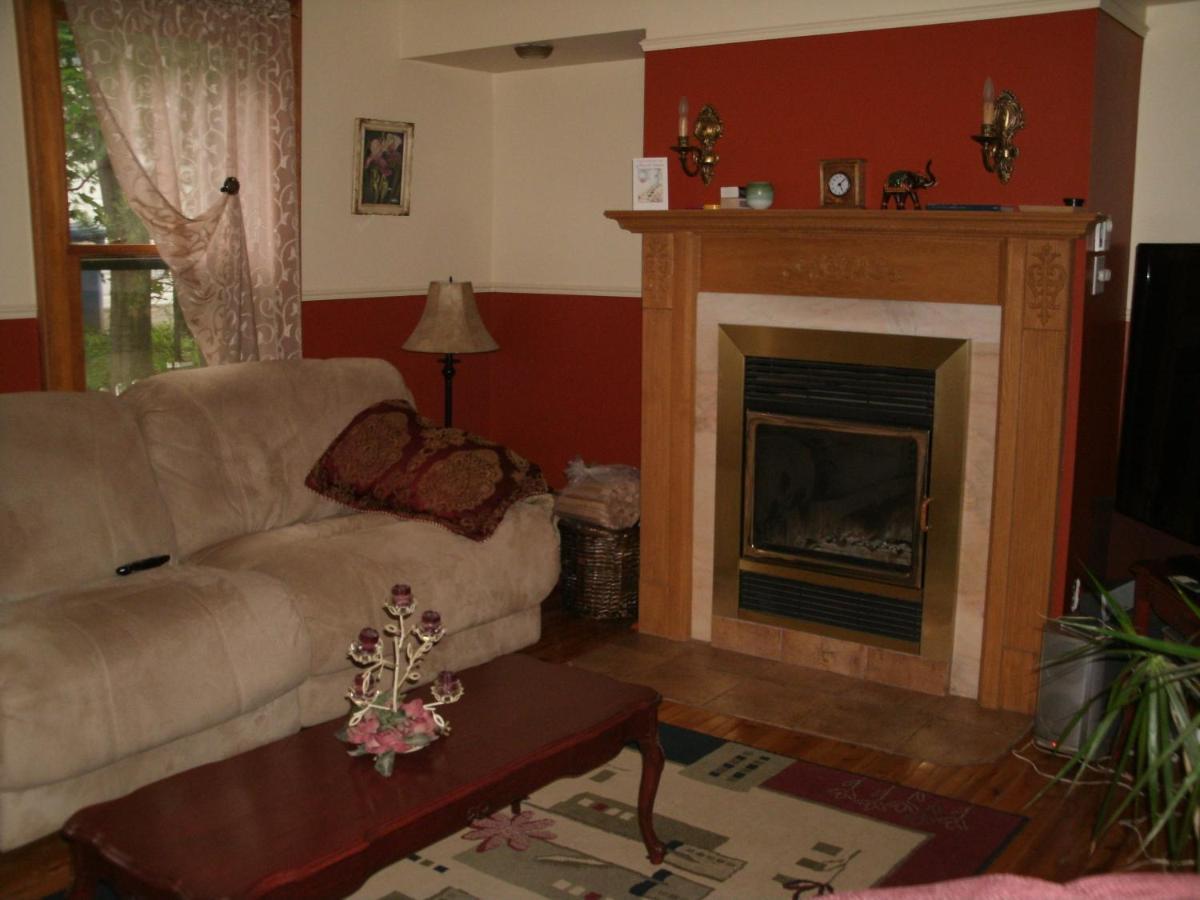 Ici Et Maintenant Bed and Breakfast Magog Εξωτερικό φωτογραφία
