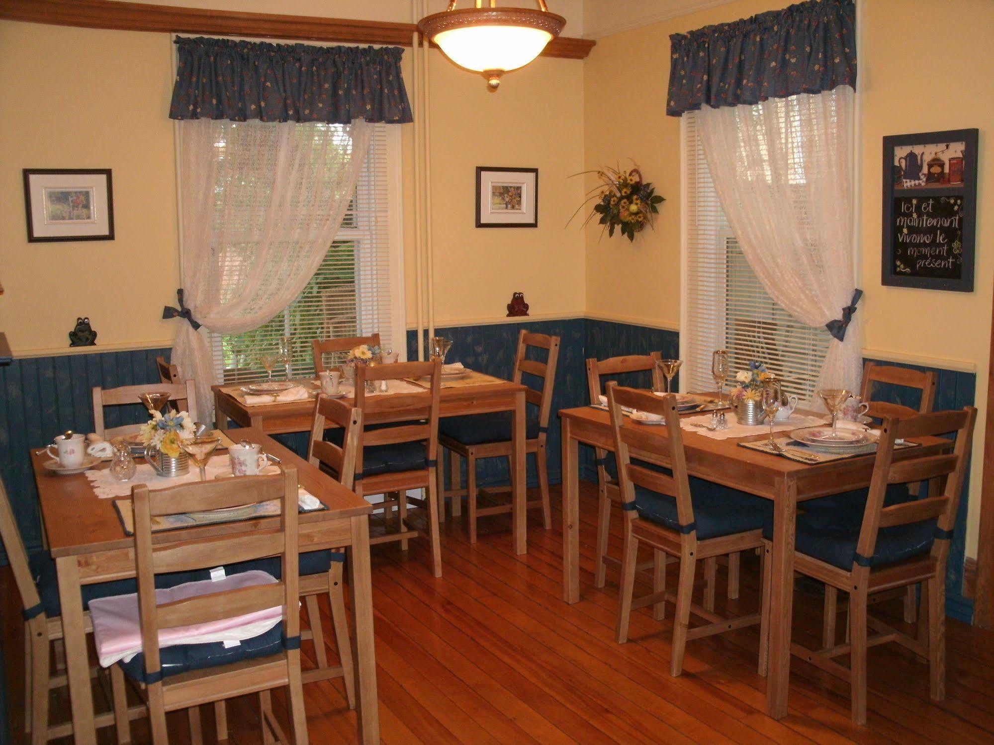Ici Et Maintenant Bed and Breakfast Magog Εξωτερικό φωτογραφία